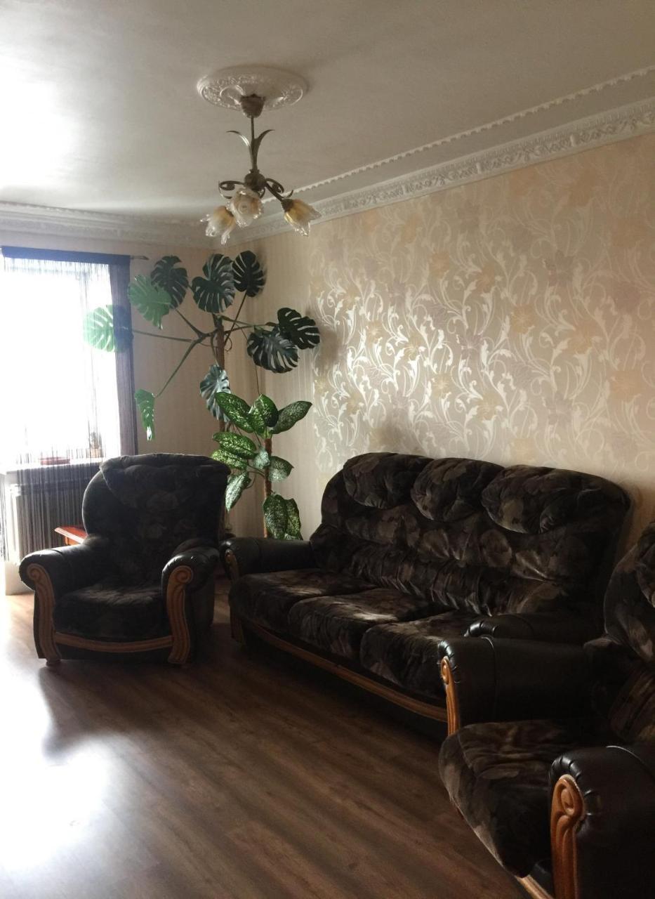 Apart Na Himnaziinoi Naberezhnii Kharkiv Exterior photo